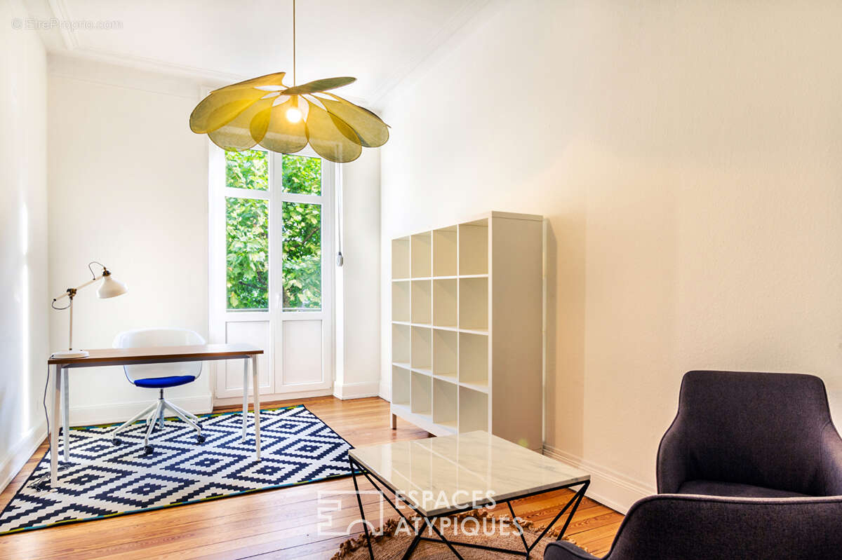 Bureaux de caractère au coeur de la Neustadt - photo 2