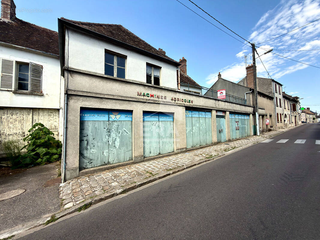 Autre à EGREVILLE