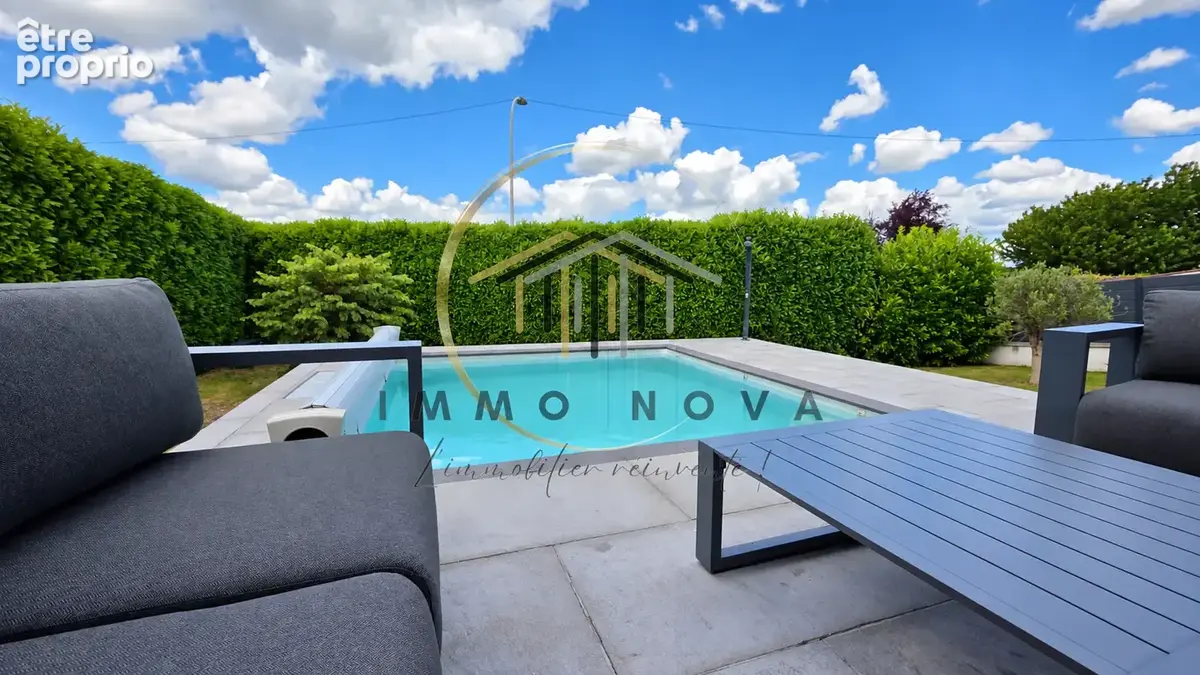 Le Cendre   Maison familiale de 168 m2 avec piscine - photo 4