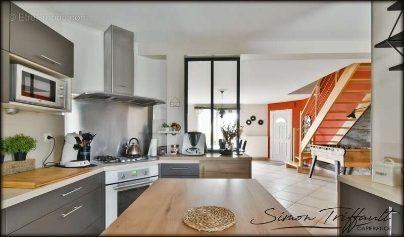 Maison à MONTFORT-LE-GESNOIS