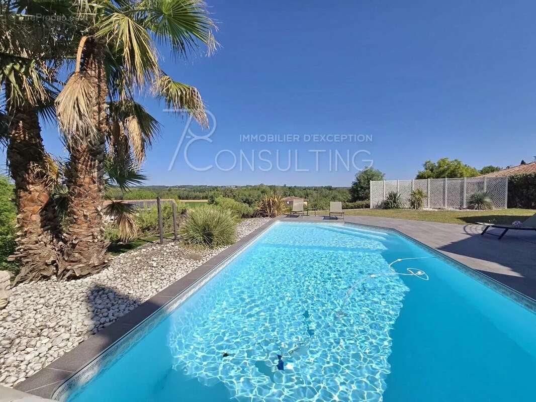 Maison à MONTAIGUT-SUR-SAVE