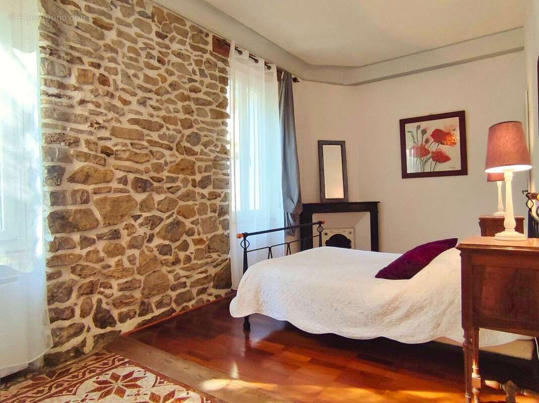 Maison à MOLIERES-SUR-CEZE
