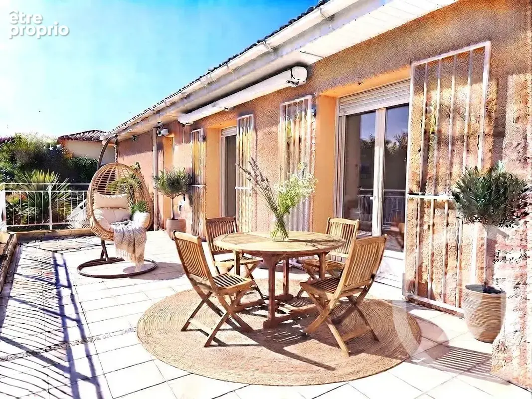 Maison 6 pièces 130 m² à vendre à Saint-Laurent-De-Mure (69720) - photo 6