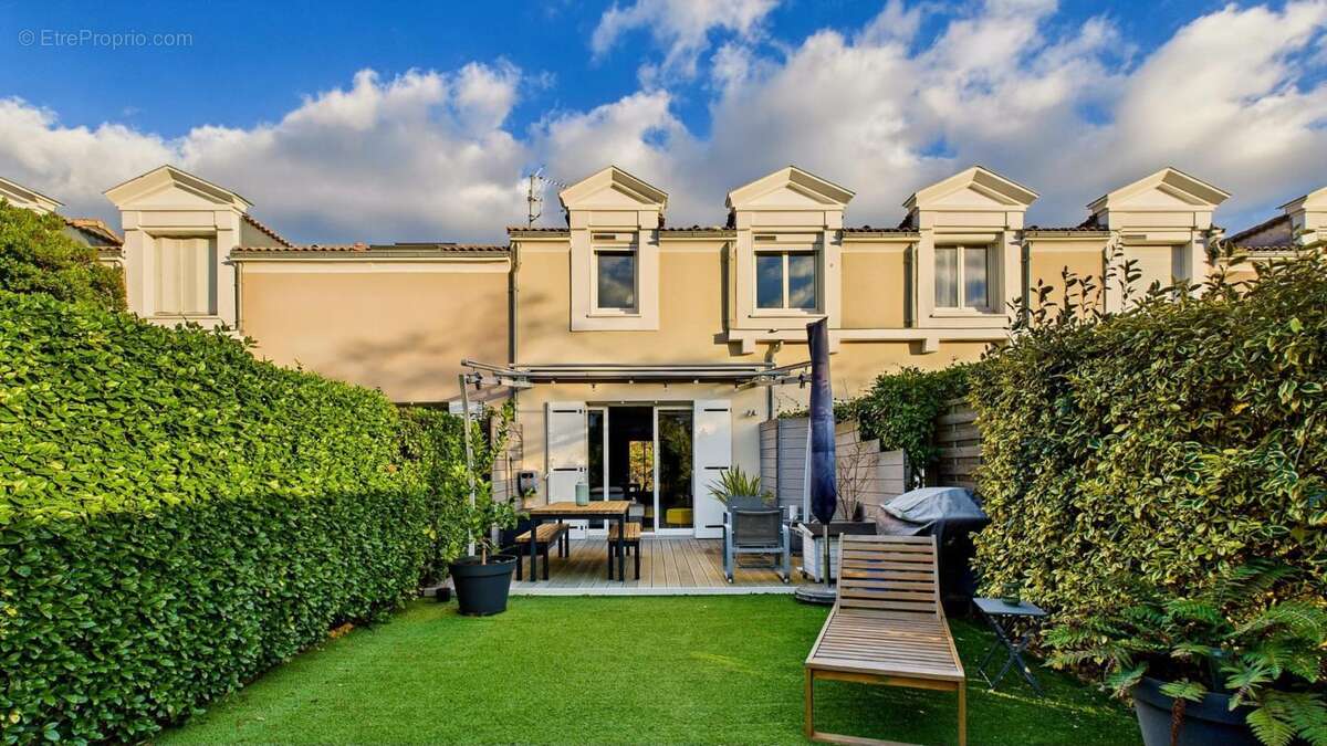 Appartement à GUILHERAND-GRANGES