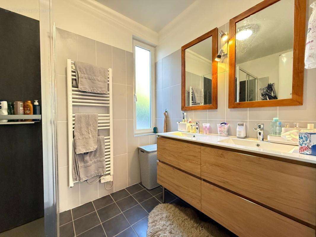 Maison à VAUX-SUR-MER