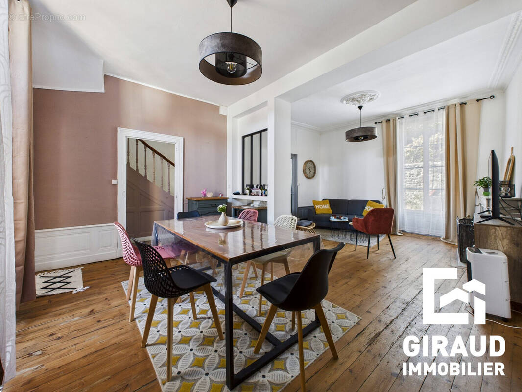 Maison à FONTENAY-LE-COMTE