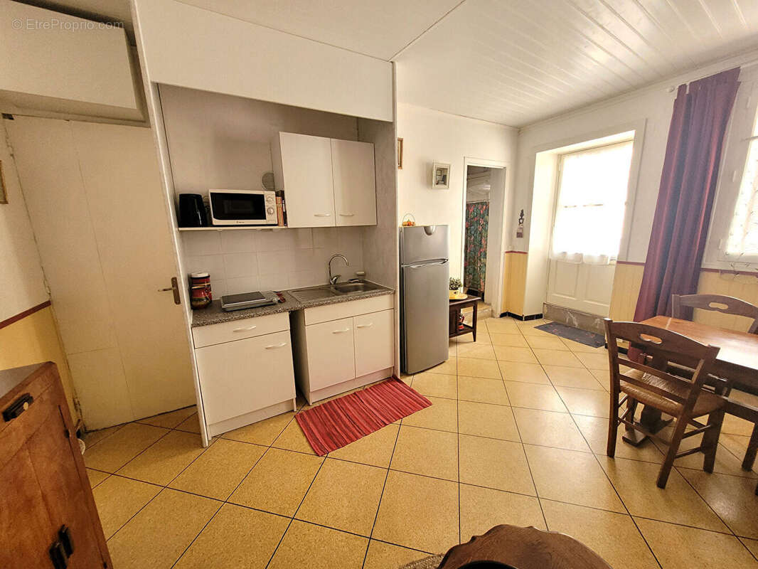 Maison de ville Arles 3 pièce(s) 57,5 m2 - photo 3