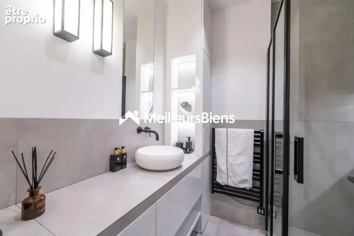 Appartement familial de standing dans un batiment post hausmannien - photo 17