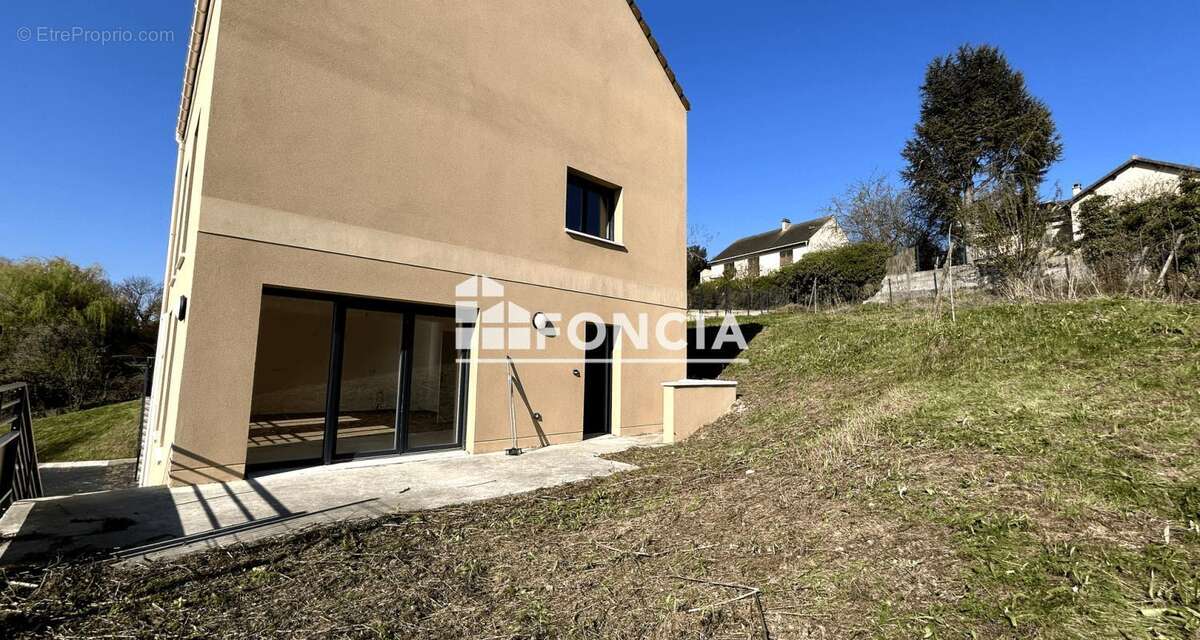 Maison à CORBEIL-ESSONNES