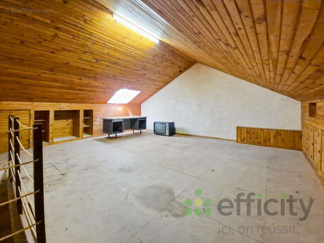 Maison 110 m² à Le Mans  - photo 11