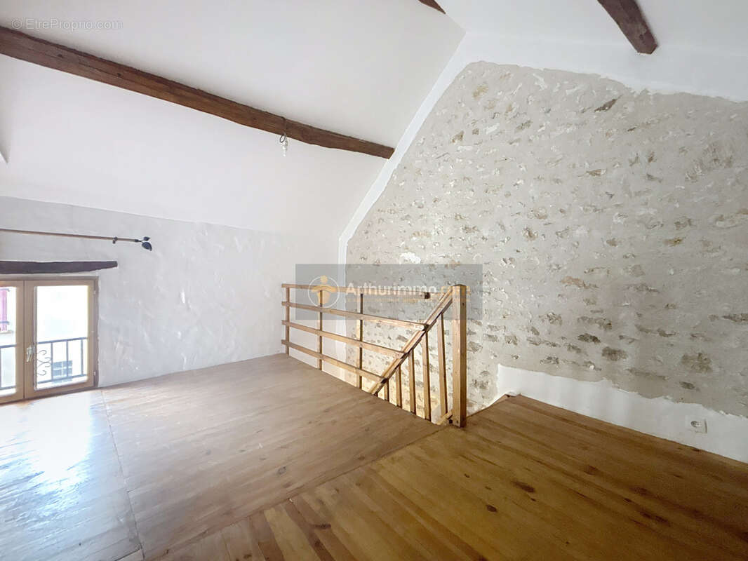 Maison à COULOMMIERS