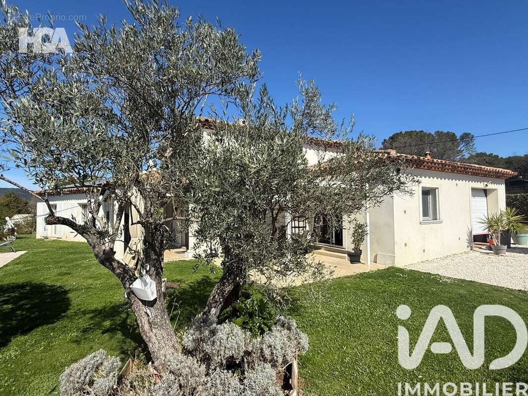 Photo 2 - Maison à SOLLIES-PONT