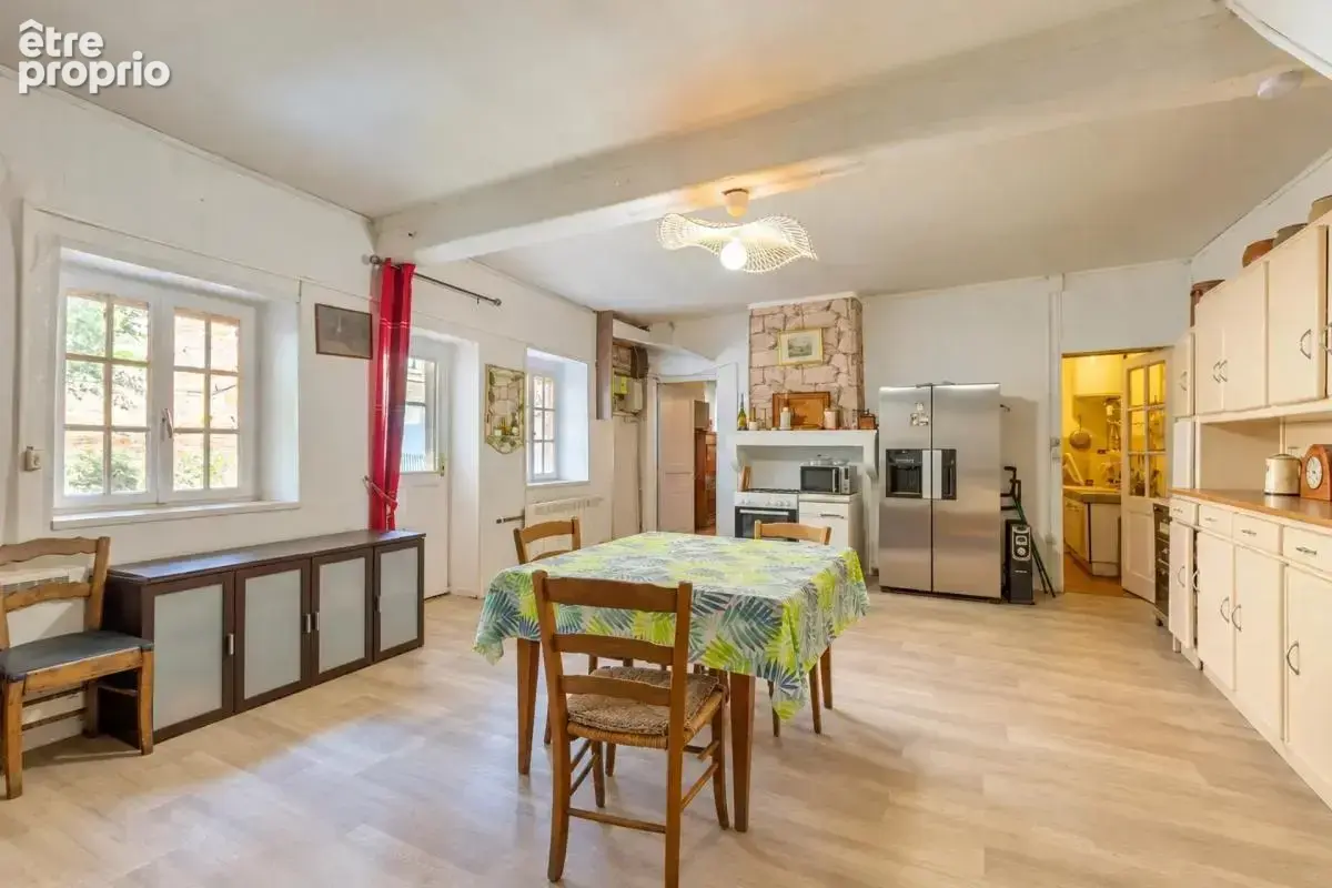 Propriete à vendre 5 pièces VILLEFRANCHE SUR SAONE (69) - photo 2
