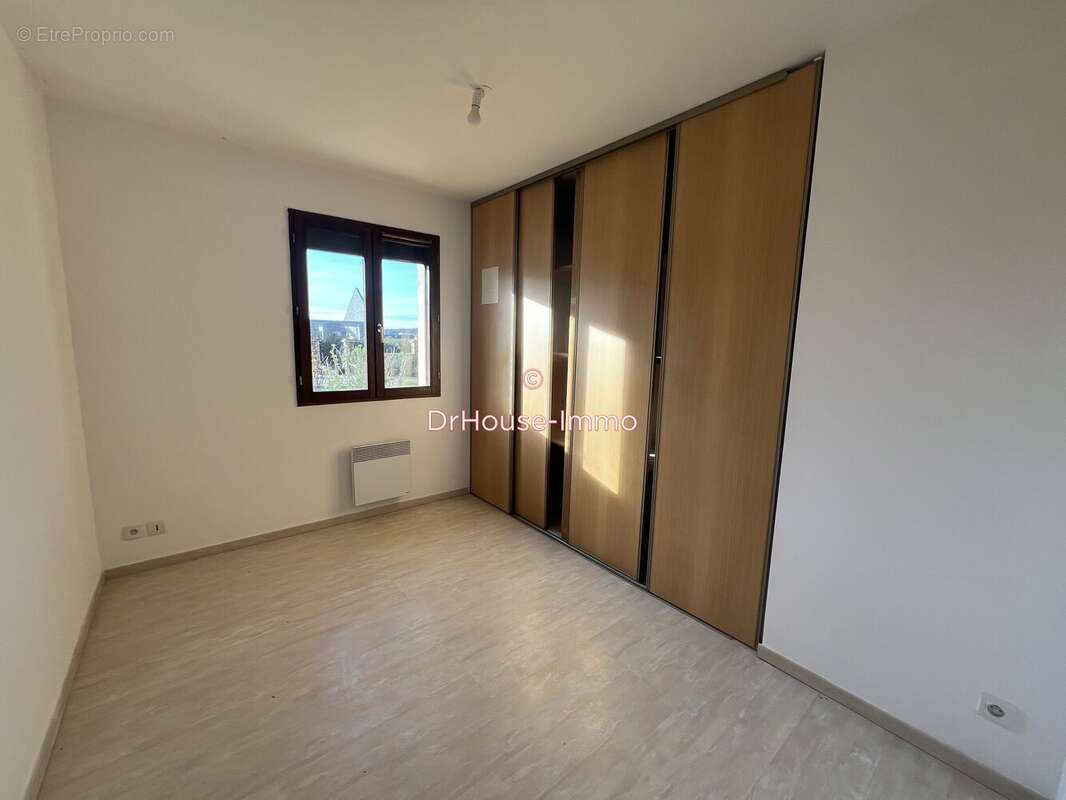 Maison à SAINT-ELOY-DE-GY