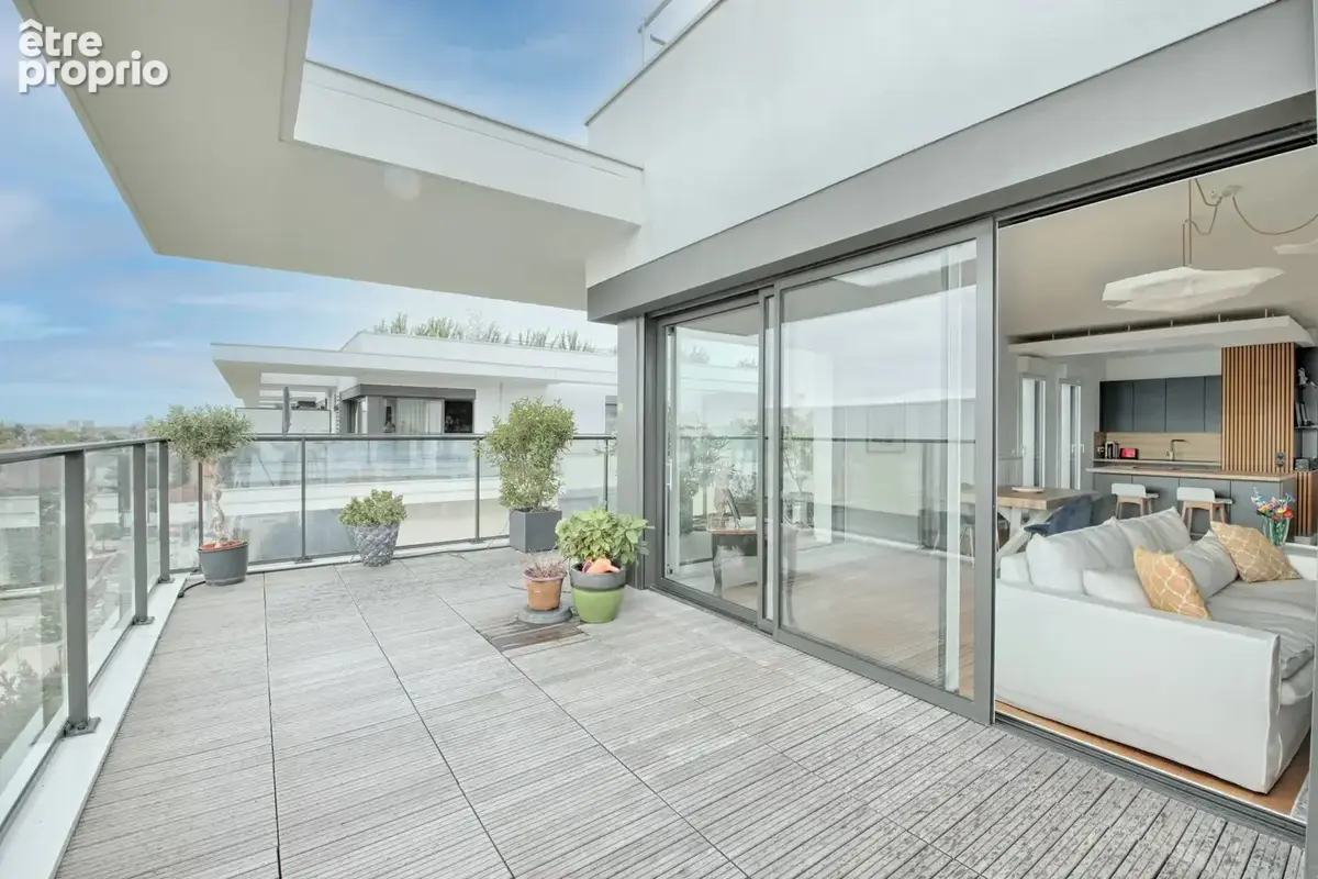 Photo Appartement à Saint-Maur-Des-Fosses au prix de 1 190 000€