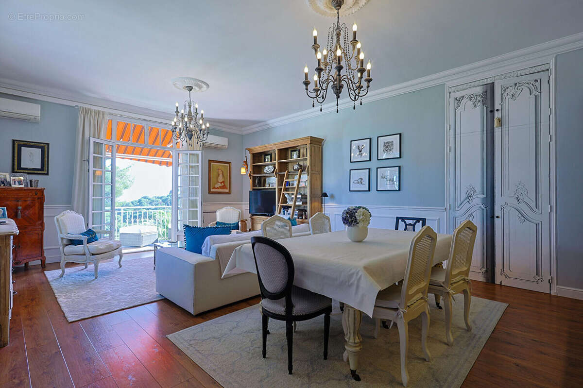 Appartement à HYERES