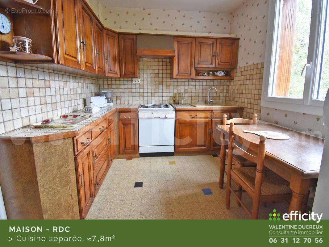 Maison à CHAZELLES-SUR-LYON