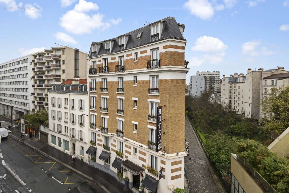 Appartement à PARIS-14E