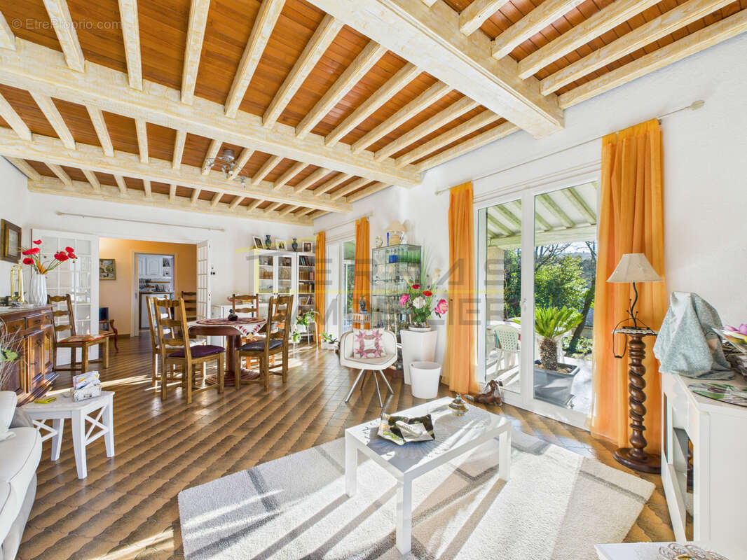 Maison à GRIGNAN