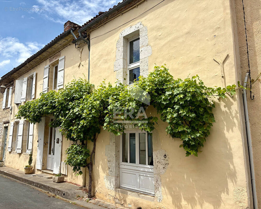 Maison à PORT-SAINTE-FOY-ET-PONCHAPT
