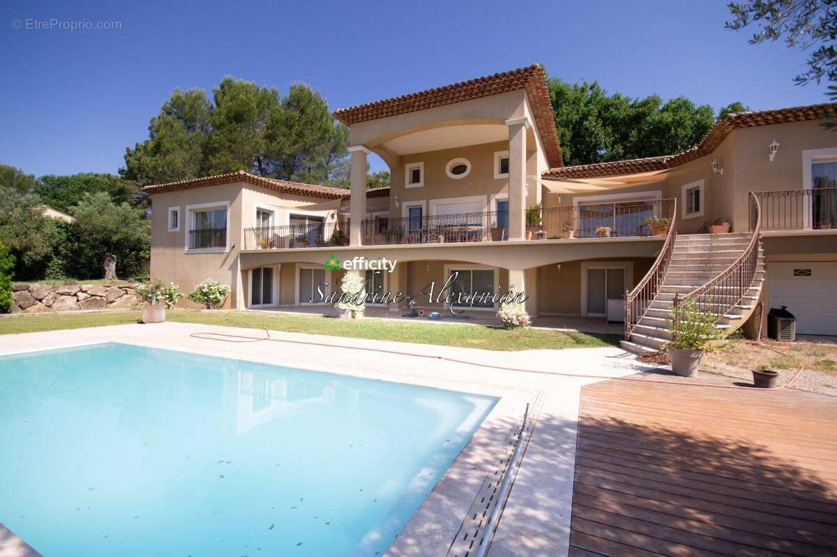 Maison à LE VAL