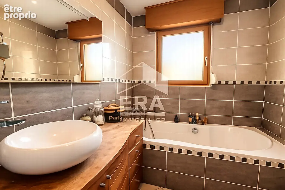 Semi plain pied individuel, 5 chambres, Jardin, Garage - photo 5