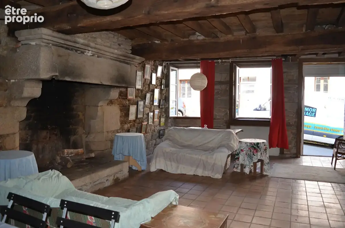 Maison de caractère à rénover au coeur de la  fabuleuse cité médiévale de Moncontour - photo 4