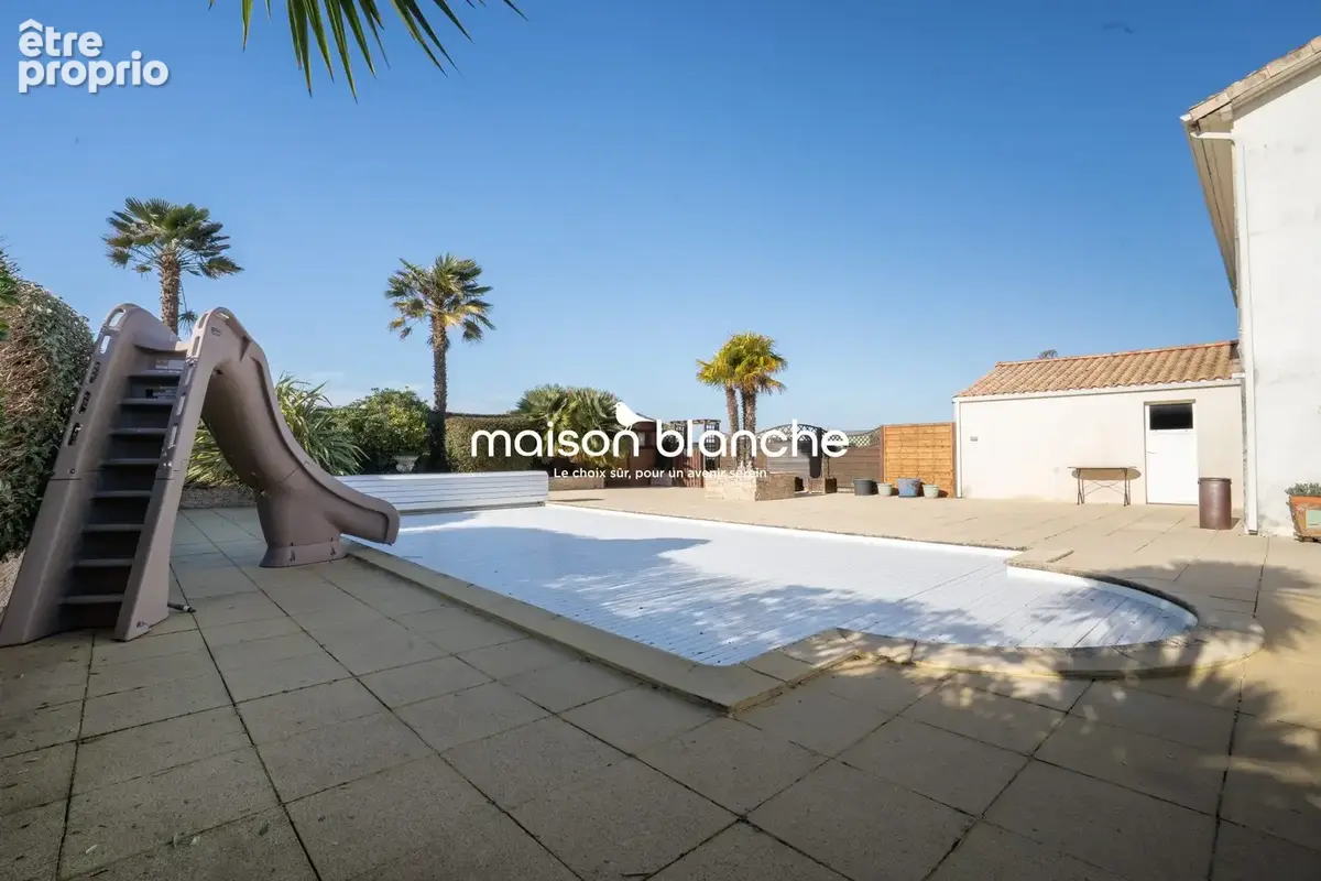 Maison 10 pièces 230 m² à vendre à Longeville-Sur-Mer (85560) - photo 3
