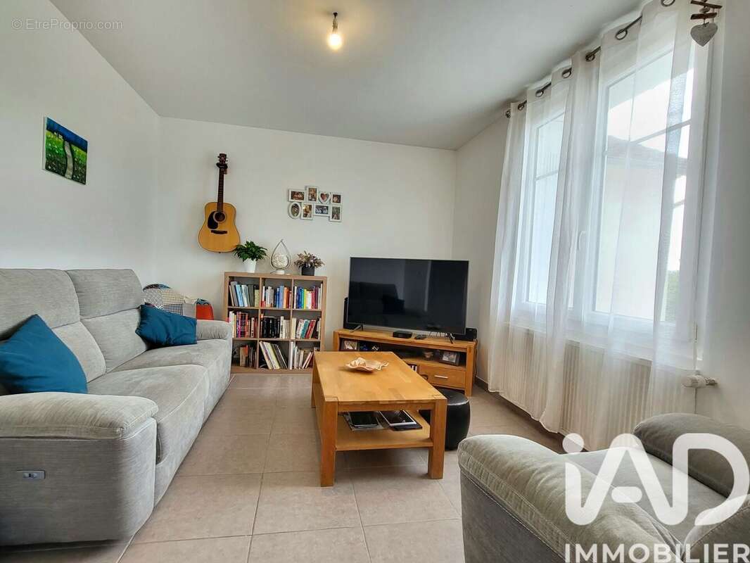Photo 2 - Maison à CHATELLERAULT