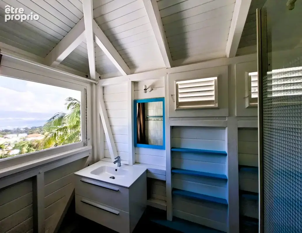 LES TROIS-ILETS : Villa créole  rénovée - Piscine - Vue mer - photo 16