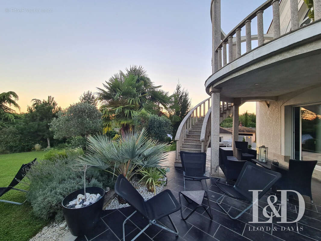 Commerce à MORSANG-SUR-SEINE