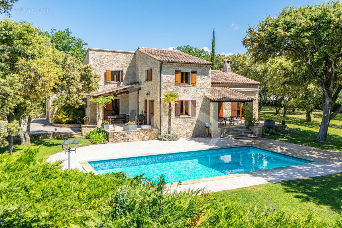 Maison à GRIGNAN