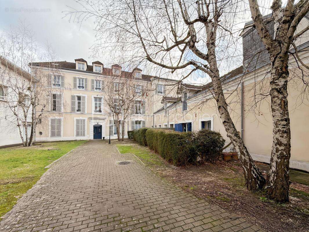 Appartement PRESTIGE F4/F5 Rive droite 113 m2  - 4 chambres - cave et parkings - photo 14