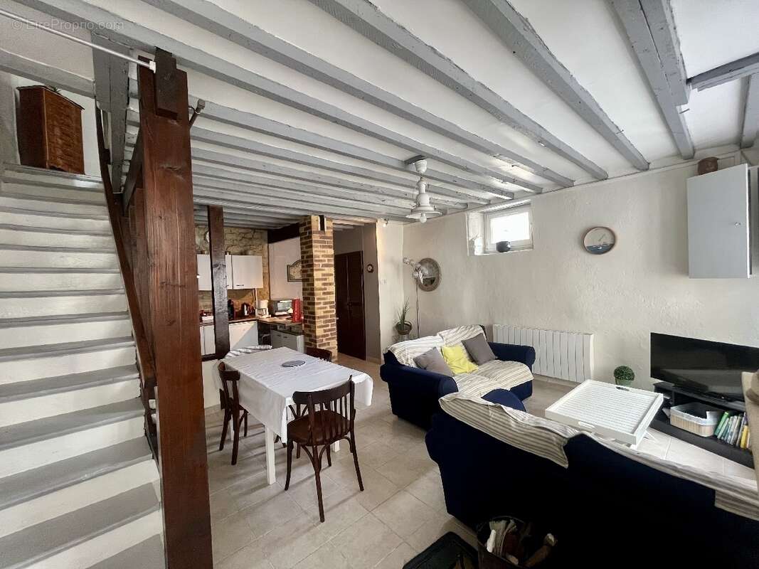 Maison à PORT-EN-BESSIN-HUPPAIN