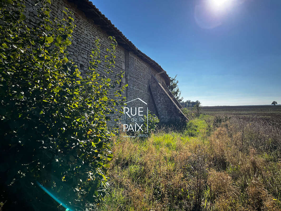 Maison à LA CHAUSSEE