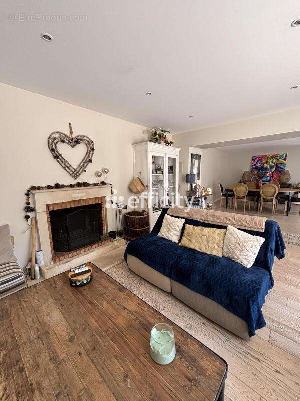 Maison 243 m² à Fontenay-Le-Comte  - photo 12