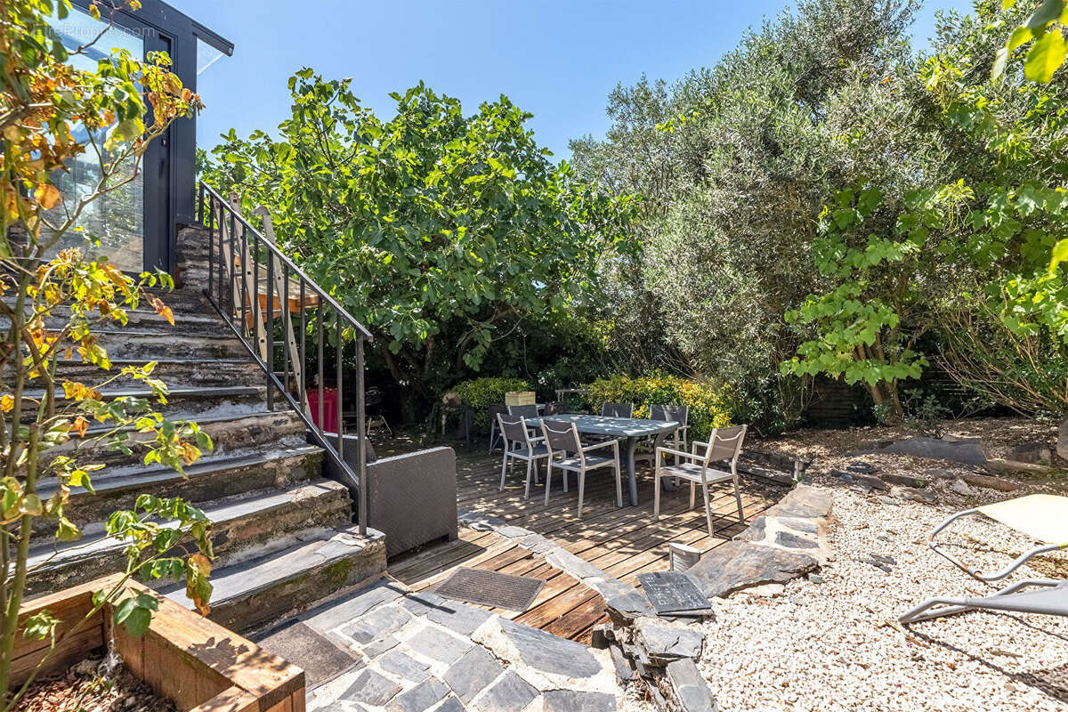 Maison de charme en coeur de village - 167 m2 - Résidence principale + studio indépendant - photo 7