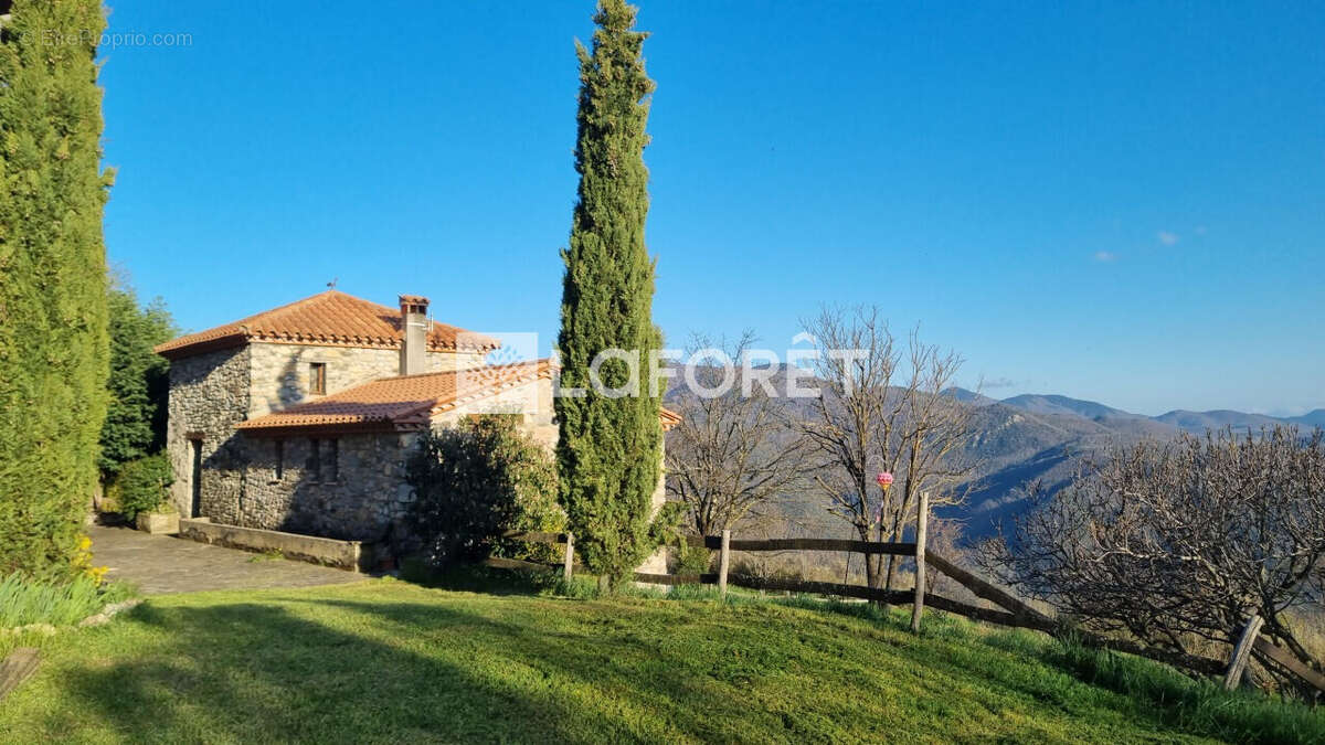 Maison à MONTFERRER