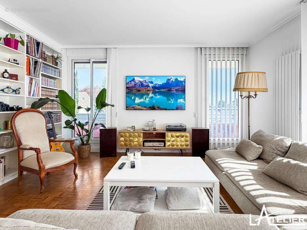 Appartement à MAREIL-MARLY