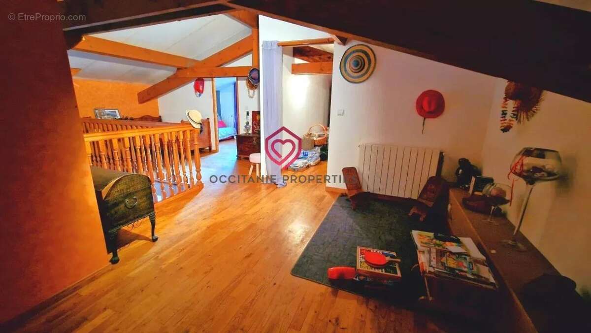 Maison à MERCENAC