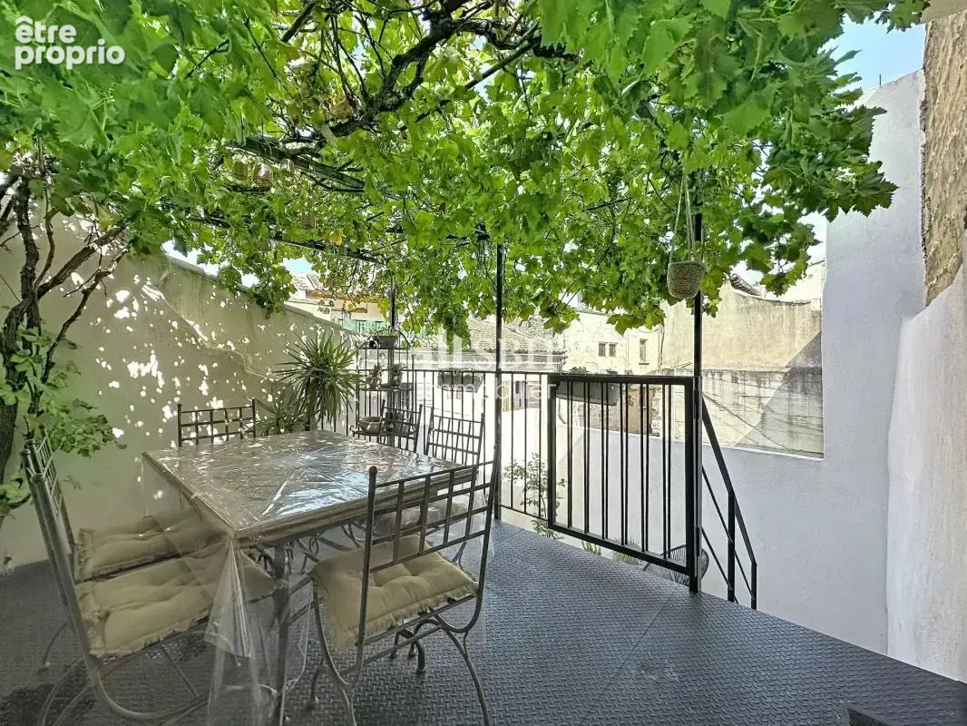 Maison de village de caractère rénovée avec garage et extérieurs à Barbentane - photo 7