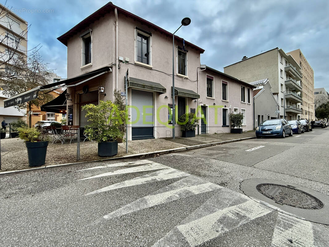 Maison à VILLEURBANNE