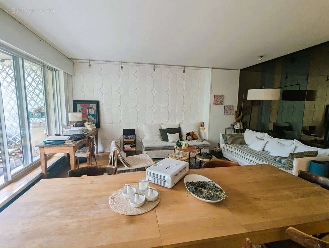 Appartement à PARIS-15E