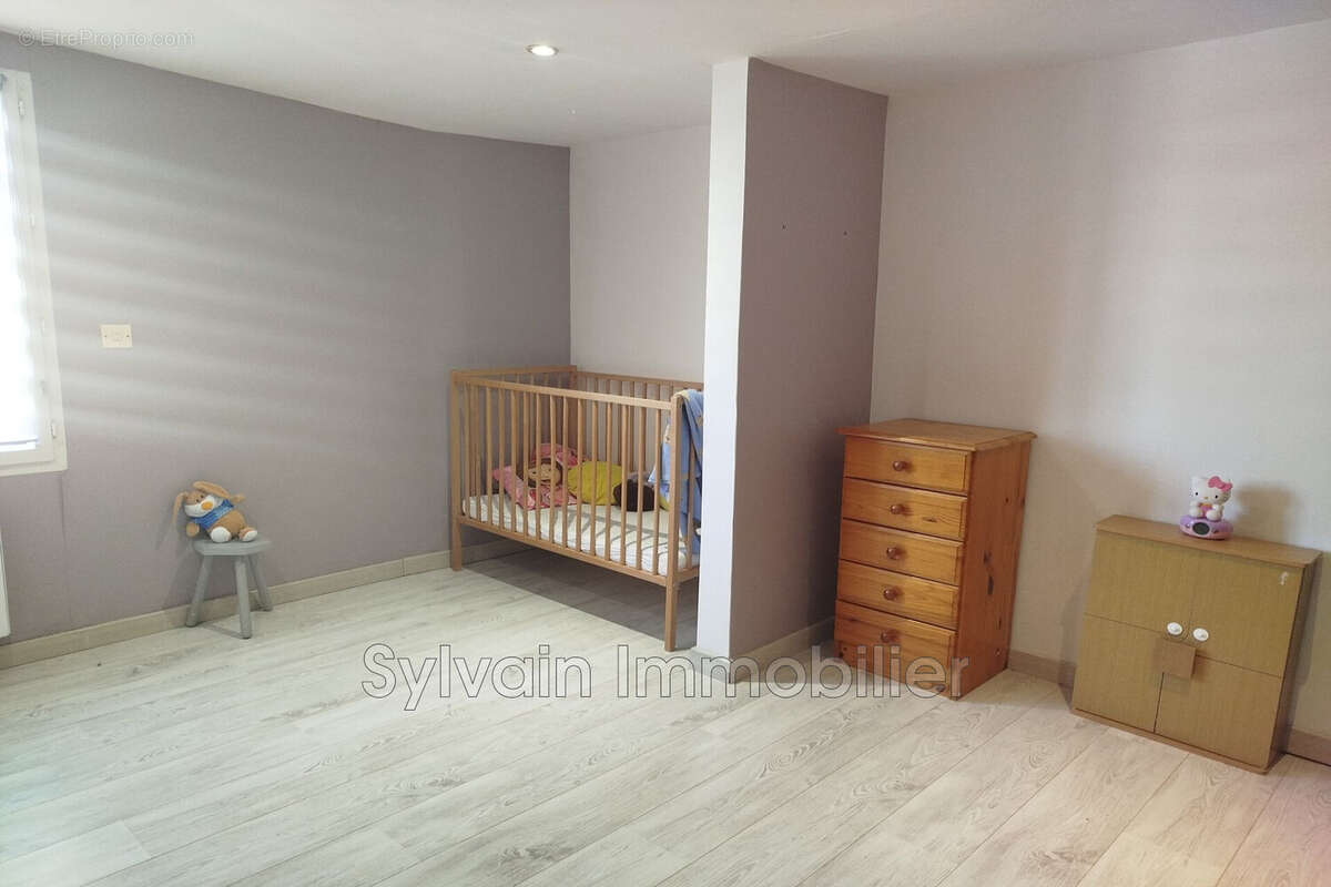 Maison 125 m² à Forges-Les-Eaux  - photo 5