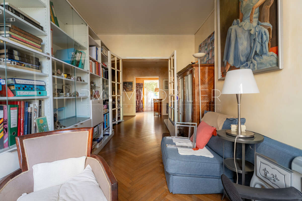 Appartement à MARSEILLE-8E