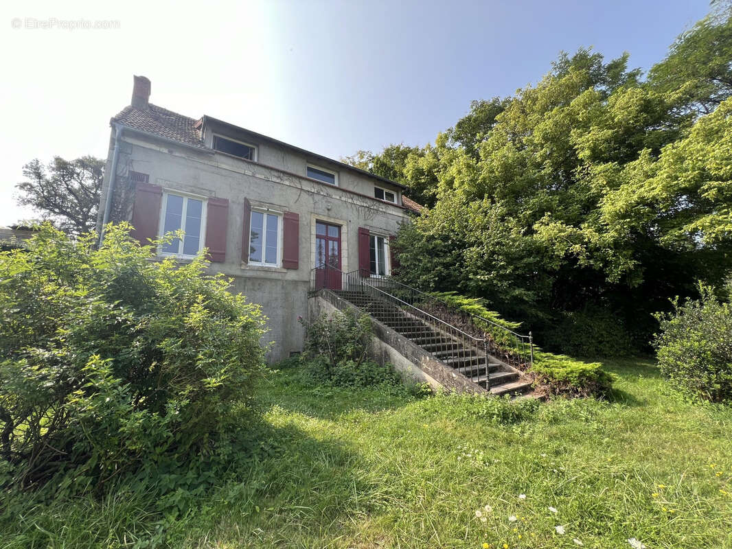 Maison à LE CHATELET