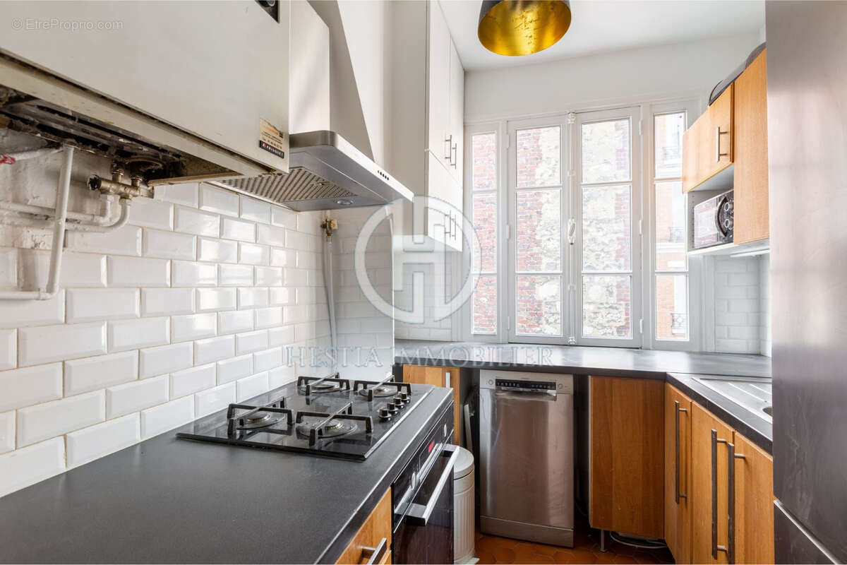 Appartement à PARIS-17E