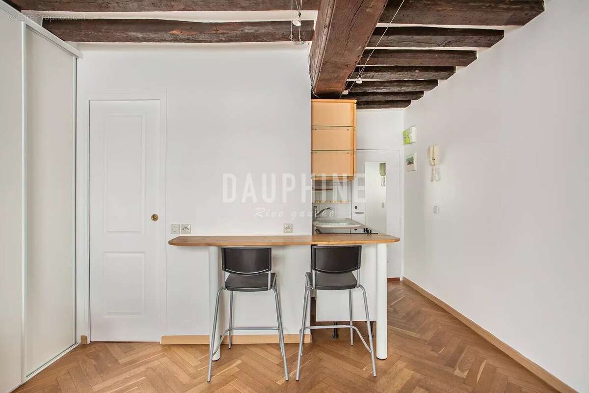 Appartement à PARIS-6E