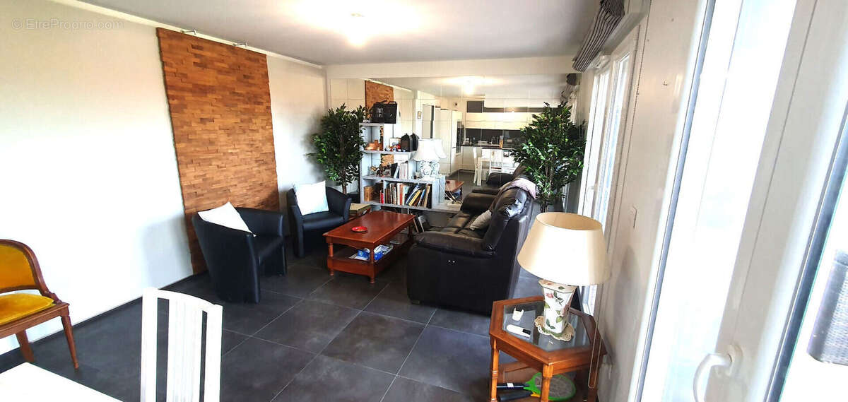 Appartement à REIGNIER