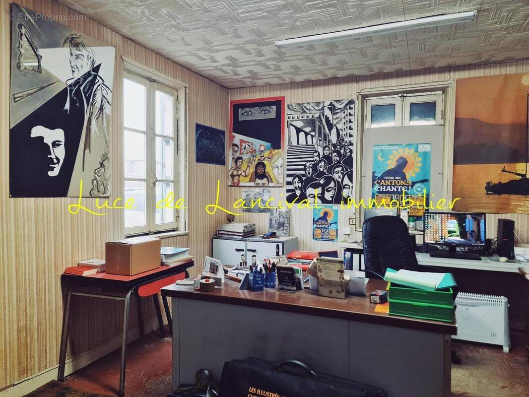 Photo 1 - Autre à CHAUNY